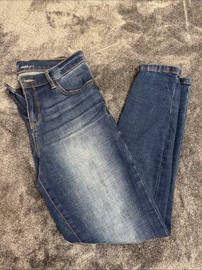 NY Company Mid Blue Skinny Ankle Jeans